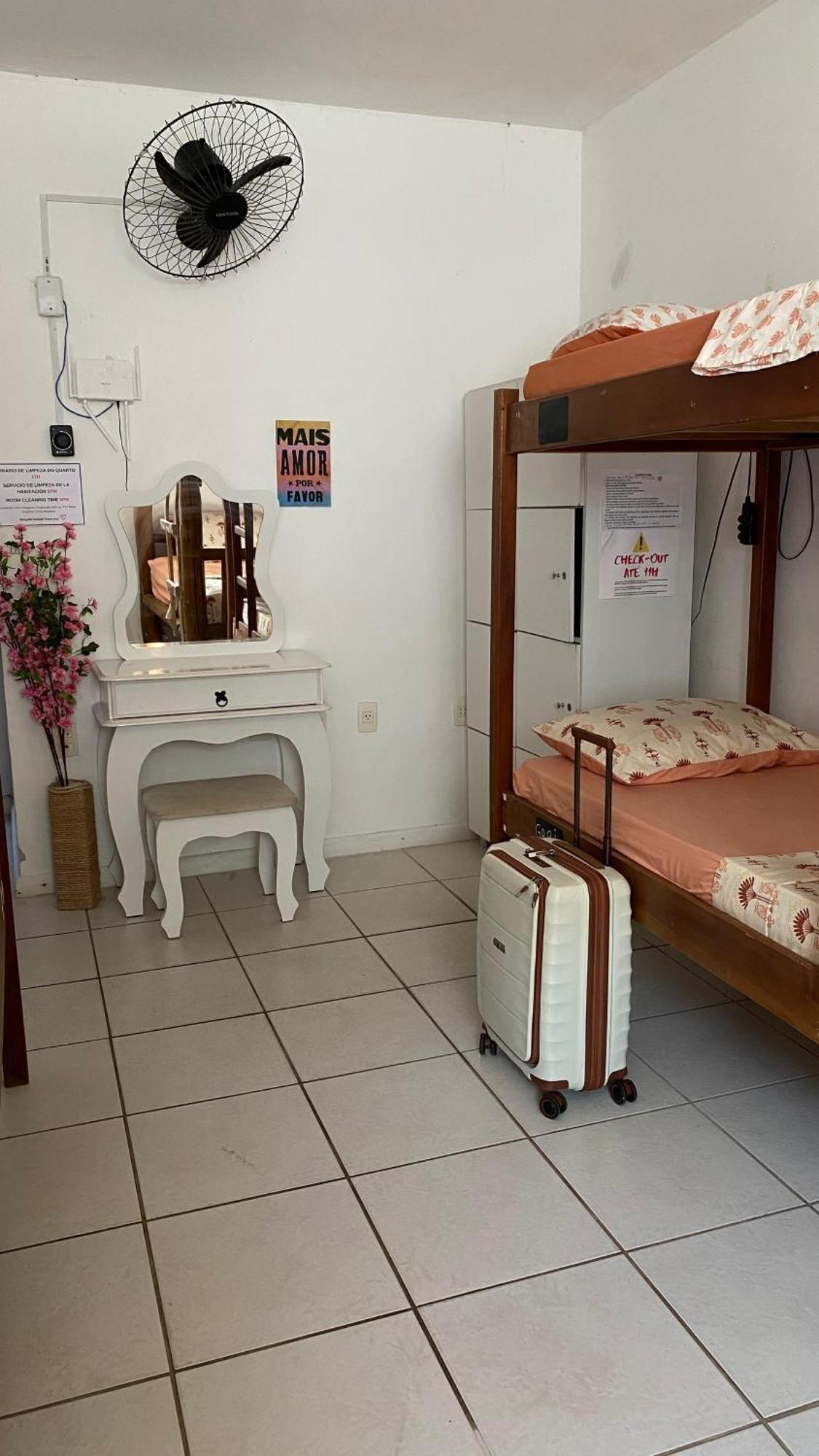 Pequi Hostel Флорианополис Экстерьер фото