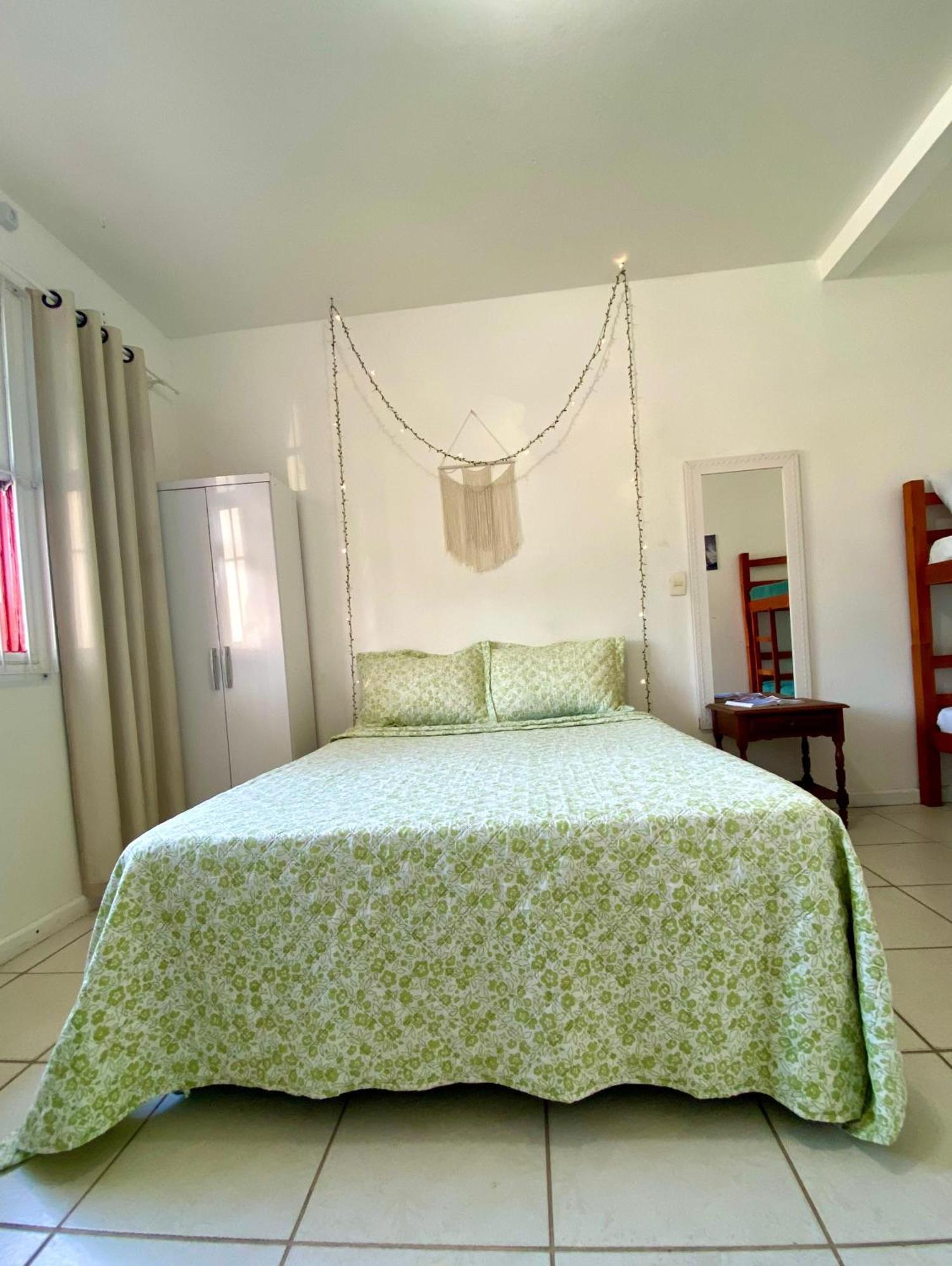 Pequi Hostel Флорианополис Экстерьер фото